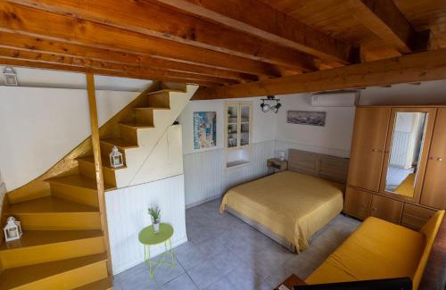 Apidias Lakkos House | Family-Friendly Retreat at Sofia's House - Rated 8/10