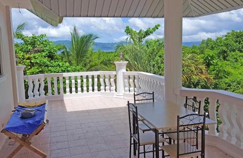 Tagbilaran House | Pet-Friendly Sofias House Rental with Ocean View Awaits