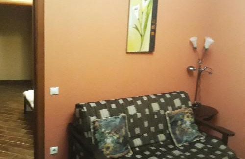 Shevchenkivs'kyi District Apartment | Exceptional Stay on Sofiivs'ka Street - Child-Friendly Escape