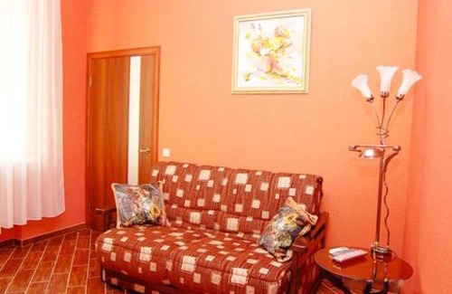 Shevchenkivs'kyi District Apartment | Exceptional Stay on Sofiivs'ka Street - Child-Friendly Escape