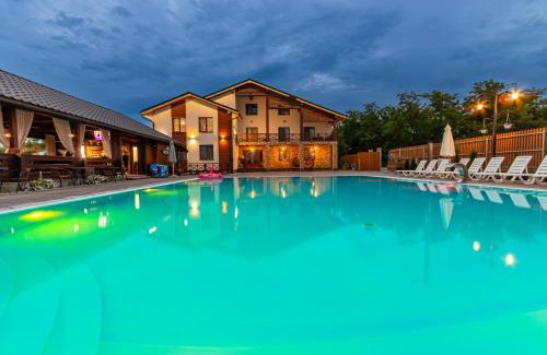 Solotvyno Hotel | Relax at Sofion Hotel & Resort with Oceanfront Views