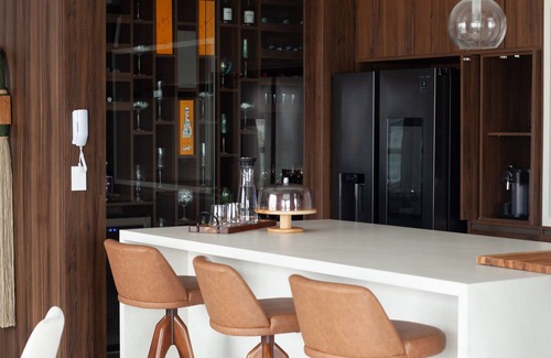 Pinheiros Apartment | Stylish New Apartment with 3 Suites on Oscar Freire
