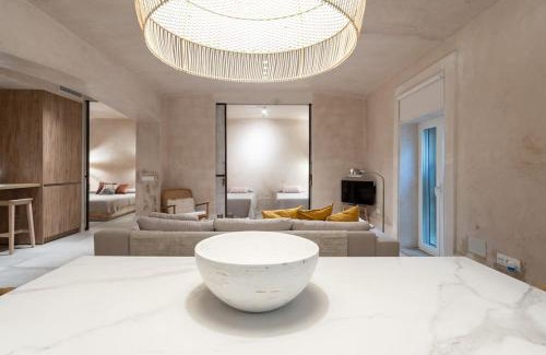 La Caleta Apartment | Elegant Beachfront Apartment with Family-Friendly Amenities