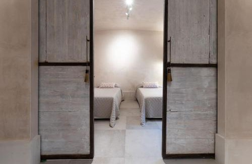 La Caleta Apartment | Elegant Beachfront Apartment with Family-Friendly Amenities