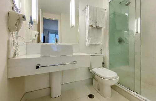 Vila Nova Conceicao Hotel | Elegant Hotel in Vila Olimpia with Pool and Breakfast