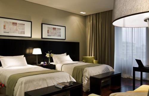 Campana Hotel | Elegant Sofitel La Reserva Cardales: Pool & Breakfast Await