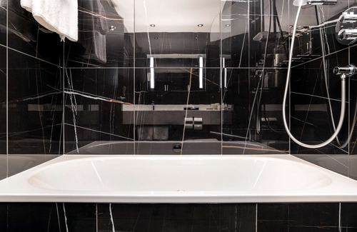 Gatwick Hotel | Elegant Sofitel London Gatwick: Spa & Family-Friendly Stays