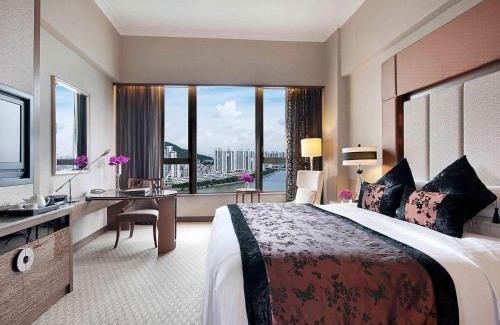 Macau Hotel | Elegant Sofitel Macau At Ponte 16 with Pool & Hot Tub