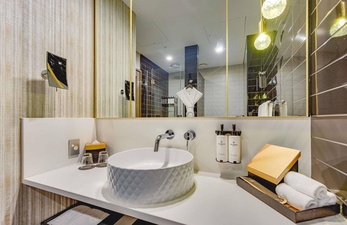 Wellington Hotel | Elegant Sofitel Wellington: 5-Star Comfort and Dining