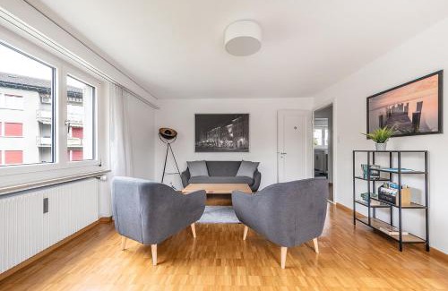 Kreuzlingen Apartment | Experience Cooldis 11: Child-Friendly Stay with Free Parking