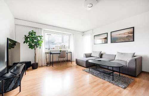 Kreuzlingen Apartment | Cooldis: Family-Friendly Stay with Free Parking & Great Reviews