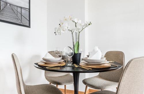 Kreuzlingen Apartment | Cooldis: Family-Friendly Stay with Free Parking & Great Reviews
