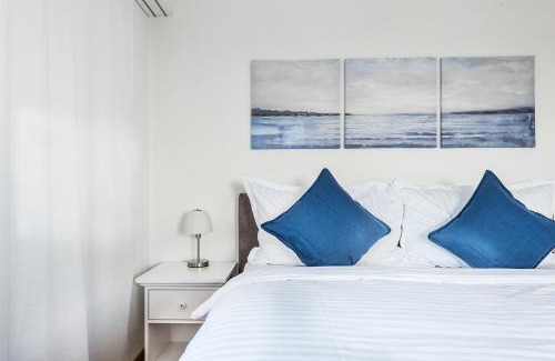 Kreuzlingen Apartment | Discover Cooldis 6: Free Parking & Family-Friendly Stay