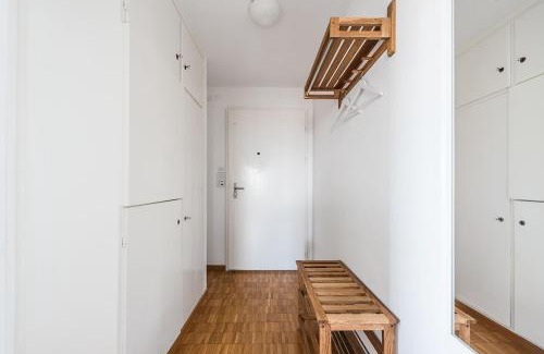 Kreuzlingen Apartment | Discover Cooldis 6: Free Parking & Family-Friendly Stay