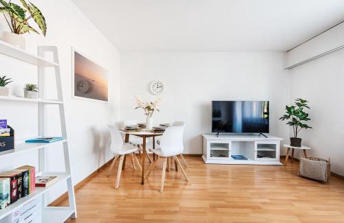 Kreuzlingen Apartment | Top-Rated Cooldis 9 with Free Parking & Family Amenities