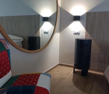 Fisciano Bed & Breakfast | Exceptional SOHO B&B: Top-Rated Stay with Breakfast & More