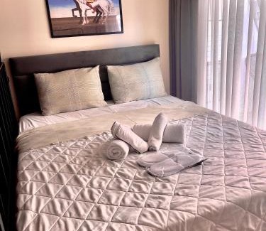 Alexandroupoli Apartment | Discover SoHo Loft: Family-Friendly Stay with 9.8 Rating