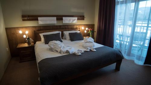 Stredne Malatiny Hotel | Pet-Friendly Sojka Resort with Pool and Spa Amenities