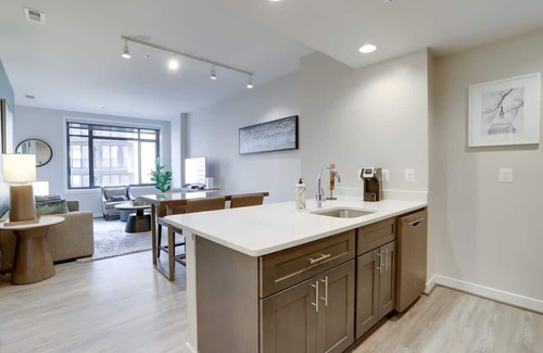 Radnor - Fort Myer Heights Apartment | Relaxing Getaway at Courtland Towers with Spa & Family-Friendly Amenities