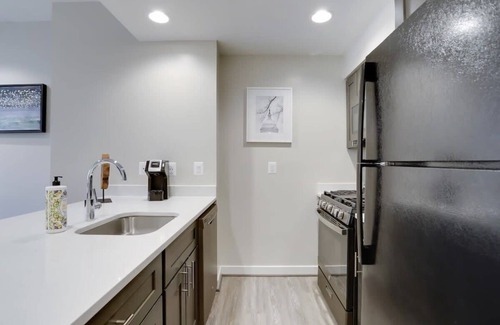 Radnor - Fort Myer Heights Apartment | Relaxing Getaway at Courtland Towers with Spa & Family-Friendly Amenities