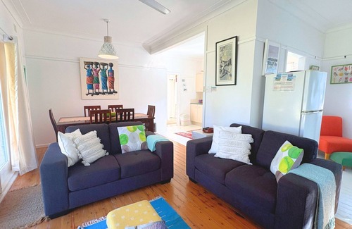 Shoalhaven Heads House | Family-Friendly Sojourne with Oceanfront Views & Breakfast