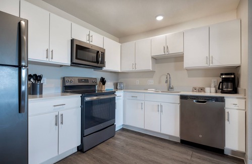 Las Colinas Hotel | Top-Rated Soka Suites Dallas with Family-Friendly Amenities