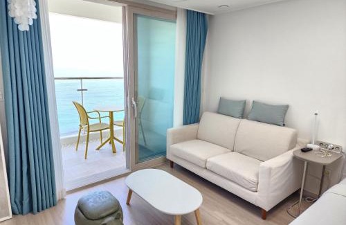 Sokcho Apartment | Oceanfront Bliss at Sokcho Summitbay 1704 with Stunning Views