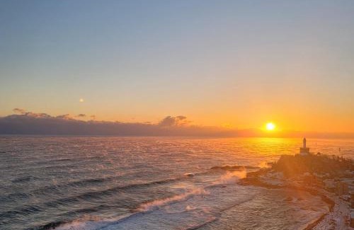 Sokcho Apartment | Oceanfront Escape at Sokcho Summitbay 1709 - Rated 9/10