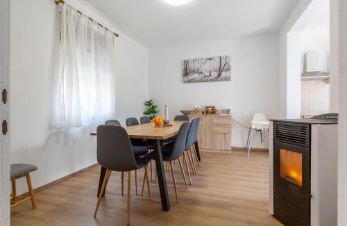 Municipality of Gracac Resort | Discover SOKOL: Pet-Friendly Forest Retreat with Hot Tub