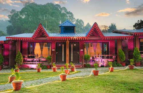 Shyamkhet Hotel | sol glow resort near kainchi dham