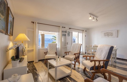 es Bacares Apartment | Oceanfront Apartment Voramar 101 in Alcudia - 4 Stars