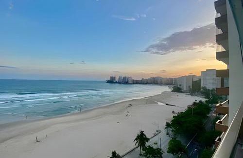 Guaruja Apartment | Sol, Mar e Relaxamento: Seu Refúgio à Beira-Mar