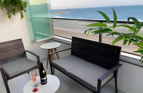 Guaruja Apartment | Sol, Mar e Relaxamento: Seu Refúgio à Beira-Mar