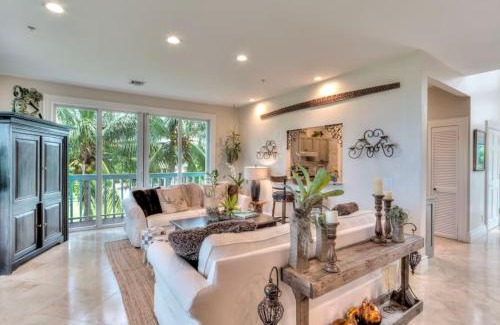 Jose's Hideaway Villa | Oceanfront Beachhouse with Pool & Pet-Friendly Amenities