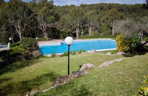 Tamariu Apartment | Relax at Sol Pins ll - Escude: Oceanfront Family Retreat