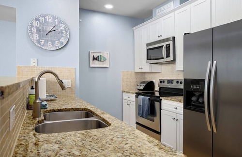 Galveston Condo | Ocean View Retreat - Pet Friendly with Easy Beach Access