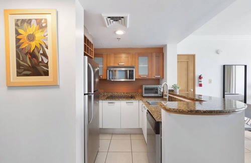 Puerta de Tierra Apartment | Sol Studio | Breathtaking Oceanfront Views in Condado