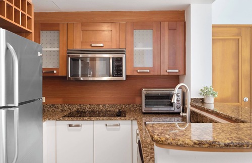 Puerta de Tierra Apartment | Sol Studio | Breathtaking Oceanfront Views in Condado
