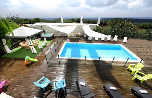 Ein Ya'akov Villa | Experience SOL Villa Loca: Oceanfront Bliss Awaits