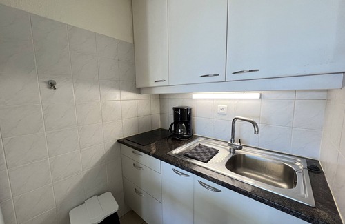 Montpellier Apartment | Sol-y-Days Escale, crossing apartment facing the sea