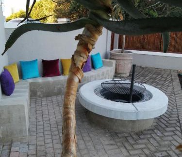 Paradise Beach Apartment | Guest Rated: Sola Fide Self Catering Apartment with Pool
