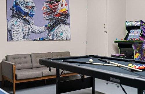 Austin House | Relax in South Austin: Game Room & Full Kitchen Await