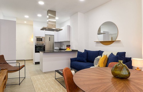 Ensanche Centro Apartment | Top-Rated Solaga - Soho II with Spa & Family Amenities