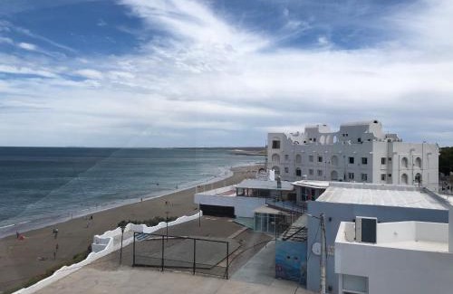 Las Grutas Apartment | Relaxing Oceanfront Getaway at Solana Del Mar Hotel