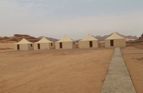 Wadi Rum RV Rental | Pet-Friendly Solana Desert Camp with Breakfast Included