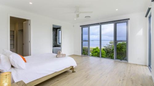 Banksia Beach House | Oceanfront Bliss at Solander Sanctuary by the Water