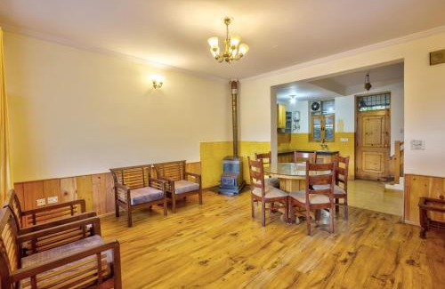 Burwa House | Cozy Solang Cottage: Family-Friendly Stay with Breakfast