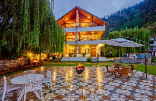 Burwa House | Cozy Solang Cottage: Family-Friendly Stay with Breakfast