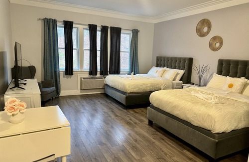 Portland Hotel | Cozy Solano Inn: Family-Friendly Stay with Breakfast Included