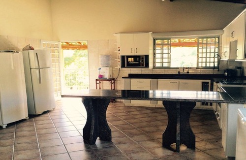 Caldas House | Pet-Friendly Solar das Laranjeiras with Pool & Full Kitchen